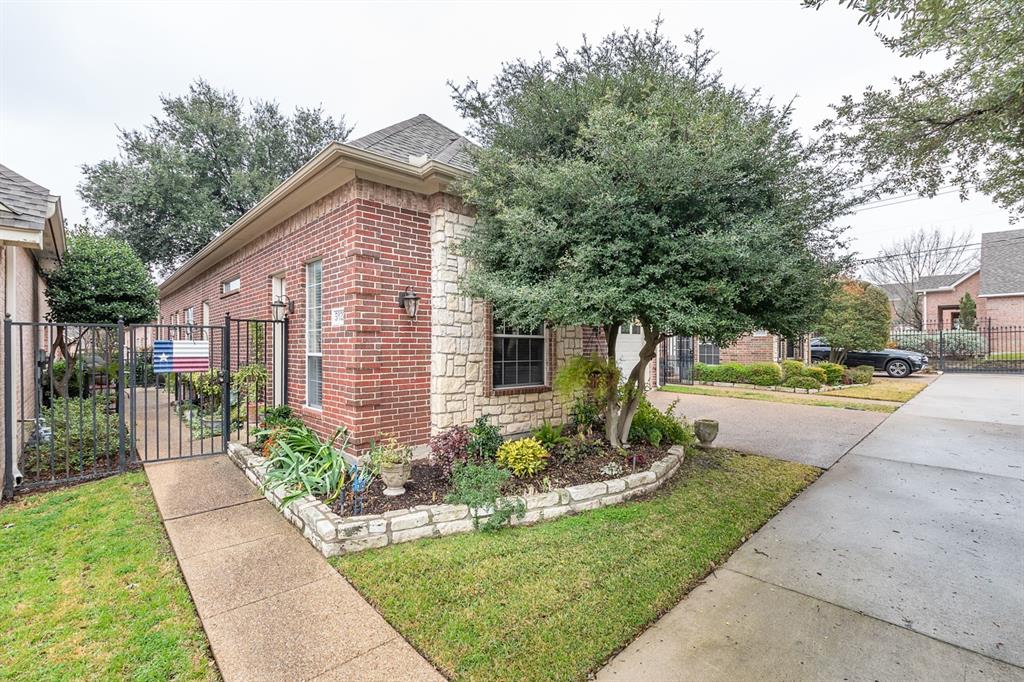 Sold 5031 Pershing Avenue, Fort Worth, TX 76107 2 Beds / 2 Full