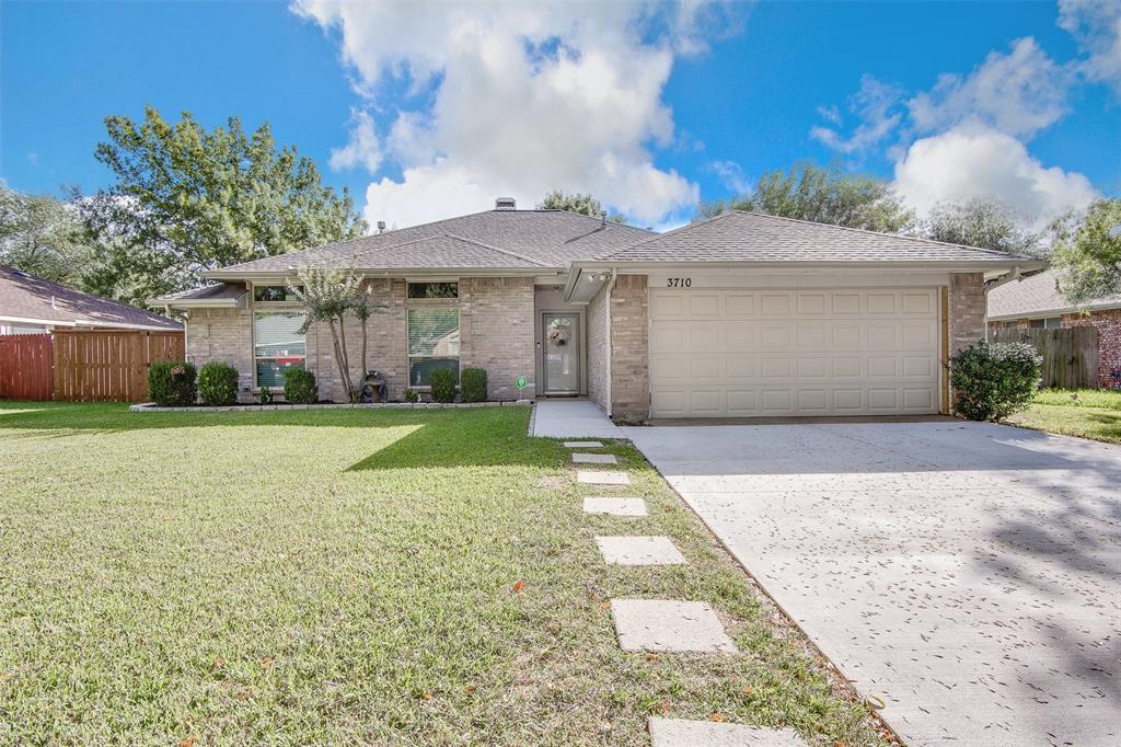 Sold 3710 Constitution Drive, Grand Prairie, TX 75052 4 Beds / 2